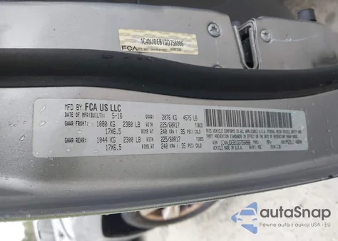 2016 Jeep Compass Latitude из США, поврежденный, VIN 1C4NJDEB1GD756086